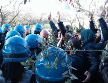 Ιταλία: Σοβαρά επεισόδια μεταξύ ακτιβιστών και αστυνομίας
